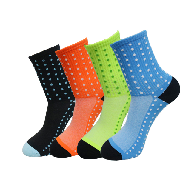 Customized design nylon compression sport men socks running cycling socks