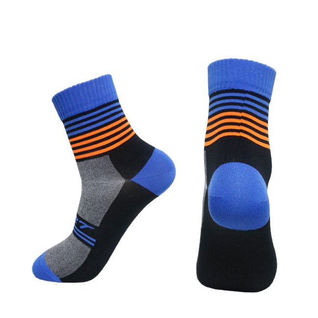 product-Custom colorful nylon breathable compression running socks for men and women-Aoda Clothes-im